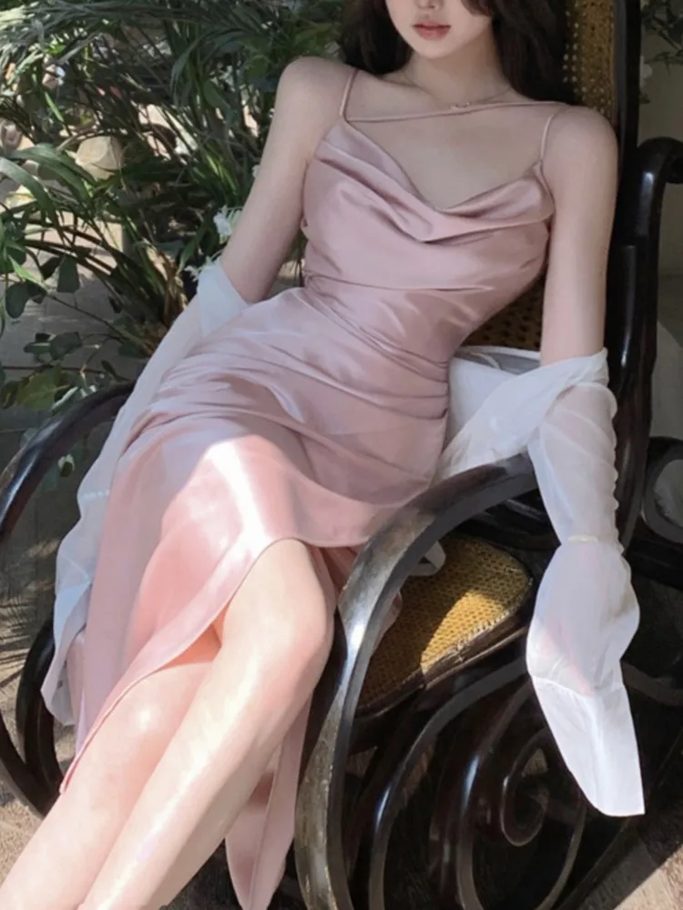 Платье женское атласное средней длины пикантное облегающее вечернее блестящее