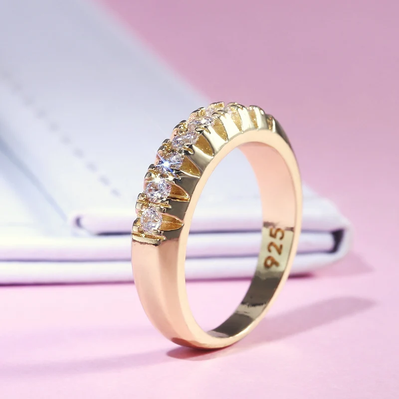 

BSN High Quality Office Lady Accessories Rings Golden Color Halo Micro Paved Casual Style Female Jewel With Size 6-10 2023