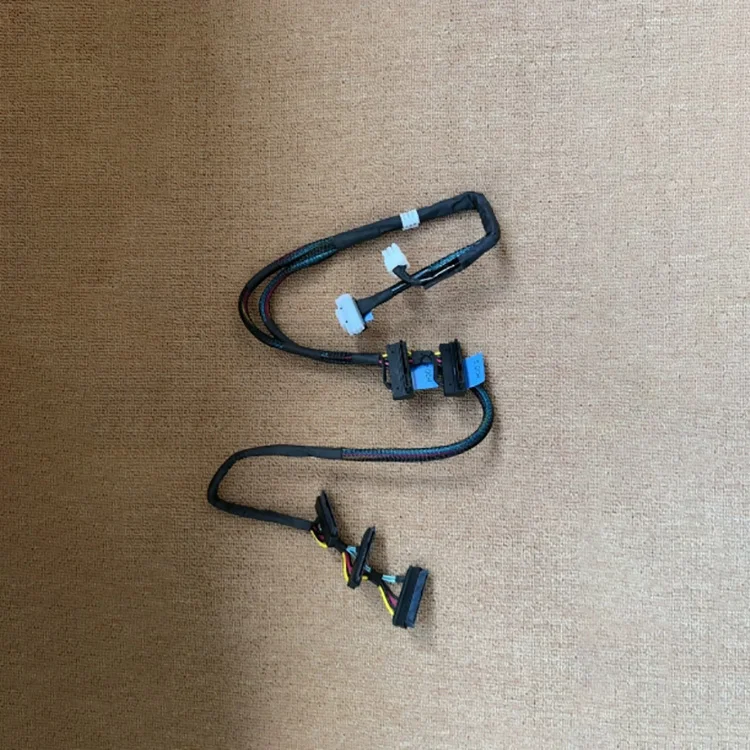1 шт. новый кабель SAS для сервера Dell T160, 5-дисковый, большой, 0KWPPH H350 HH745 H750 H355 KWPPH (art.: 3920dbfd3be72) - 3920dbfd3be72