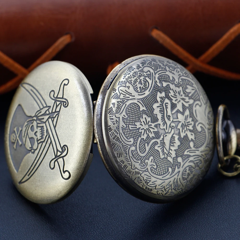 Рисунок 6 - Кварцевые карманные часы с эмблемой