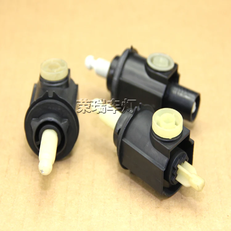 

1pc for Toyota 3 gen RAV4 Geely Borui high beam adjusting screw old Livina NV200 headlight bulb socket