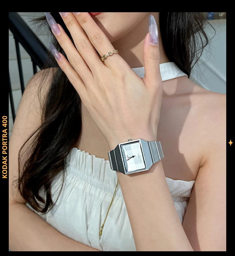 Новое поступление женские часы с сахарным кубиком маленькие и изысканные