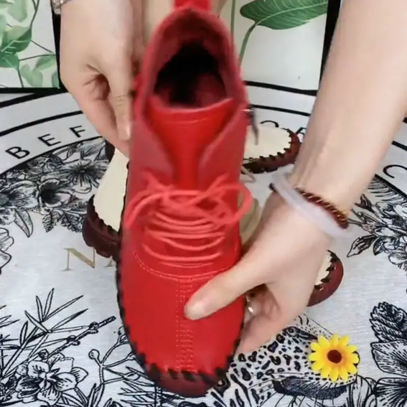 Casual women's shoes spring and autumn new flat-soled soft-soled mother shoes hand-sewn large size ankle boots work shoes