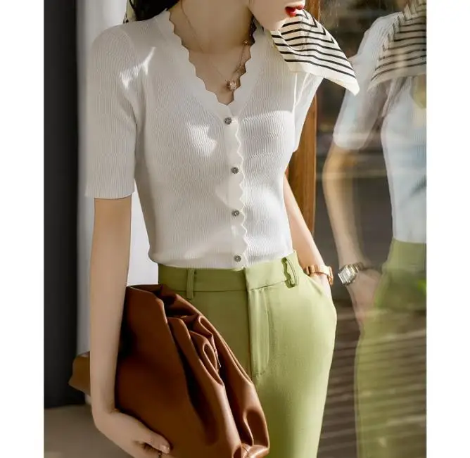 

Lace V-neck knitted short sleeved women's clothing
