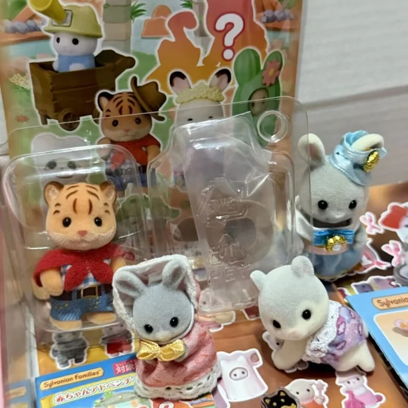 Фото Коллекционные фигурки Sylvanian Families 2026: Новые приключенческие наборы-сюрпризы в закрытых пакетах — Мумия, Тигр, Кактус (флокированные игрушки) для взрослых коллекционеров №1