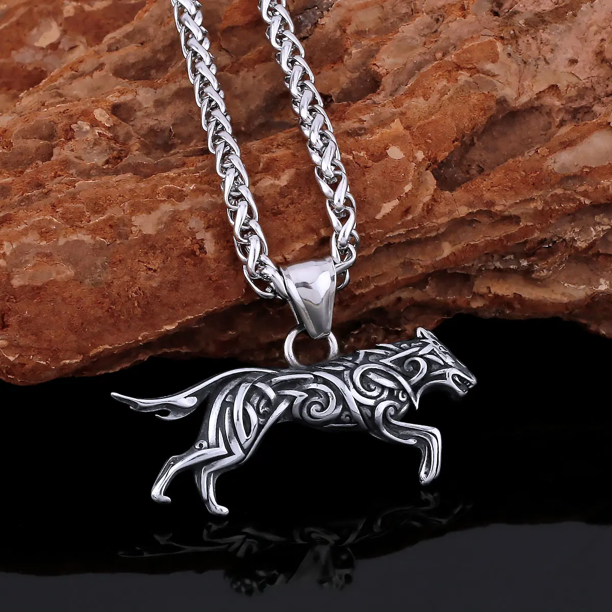 

Viking Celtic Wolf Stainless Steel Pendant Men's Fashion Street Hip Hop Men's Pendant Necklace Jewelry Gift for Men Wholesale