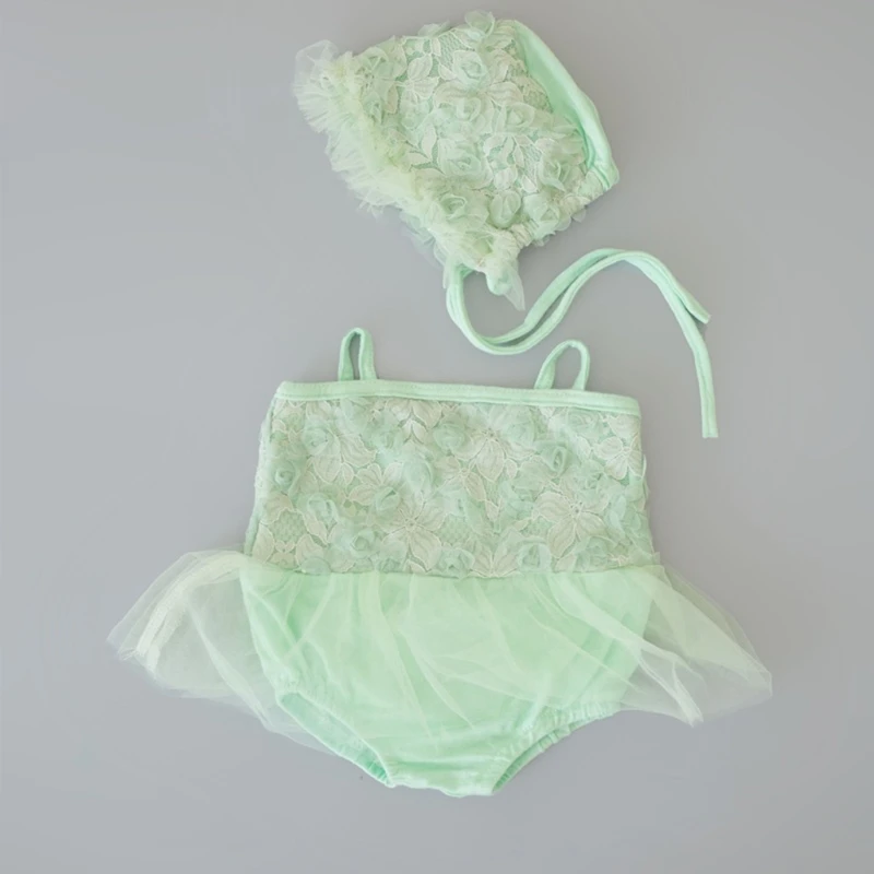 Привлекательный комплект из 2 комплектов кружевной шляпы и платья для маленьких
