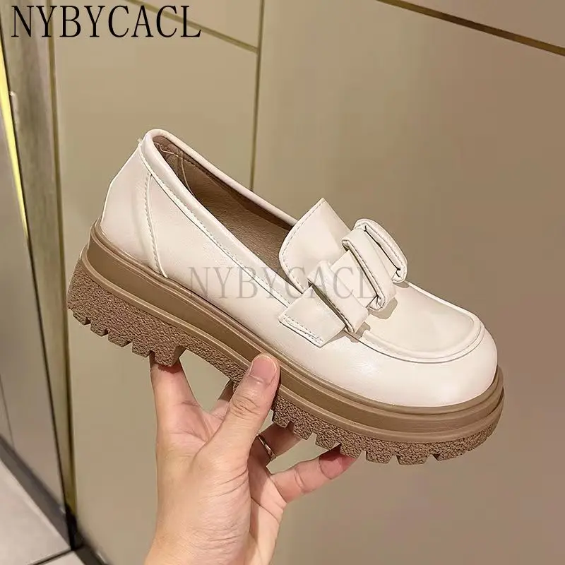 

Туфли женские на платформе, винтажные лоферы, круглый носок, массивный каблук, без застежки, высокий каблук, туфли-лодочки, черные, в стиле па...