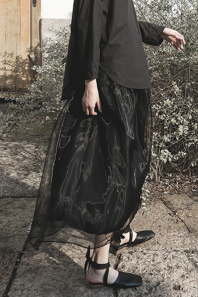 Женская юбка из органзы и UMI MAO коллекция весна-лето 2023