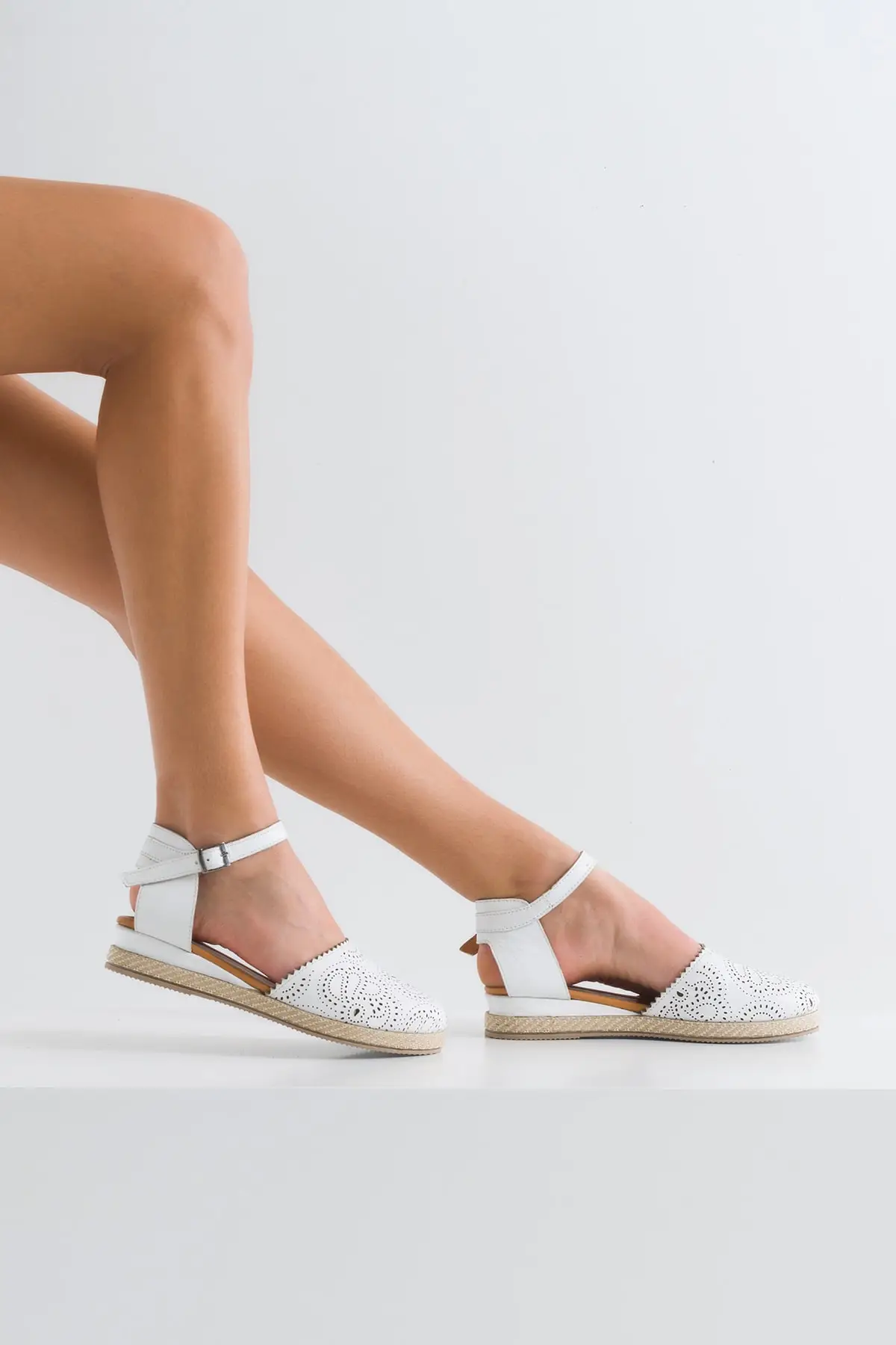 

Women's Genuine Leather Sandals Fashion New Summer Comfort Breathable Casual Quality Ladies Style Light Slipper Sandals