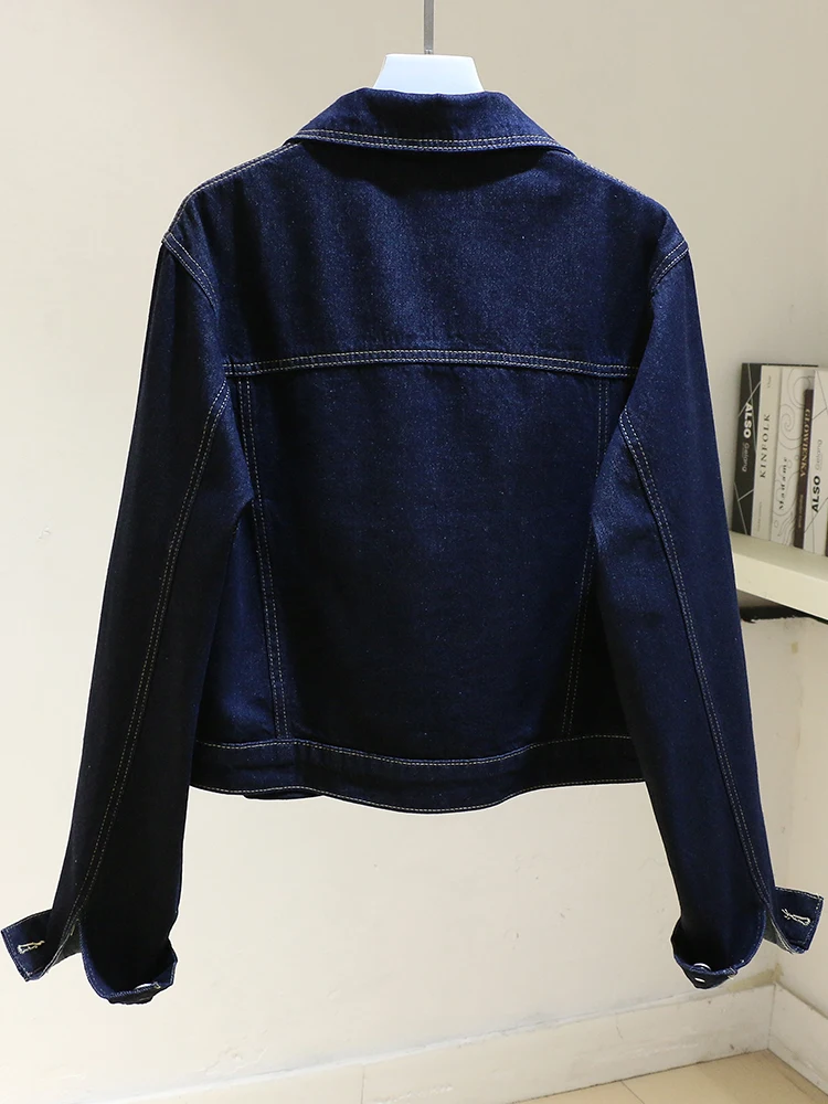 Женская джинсовая куртка темно-синяя короткая из денима в стиле ретро осень 2024