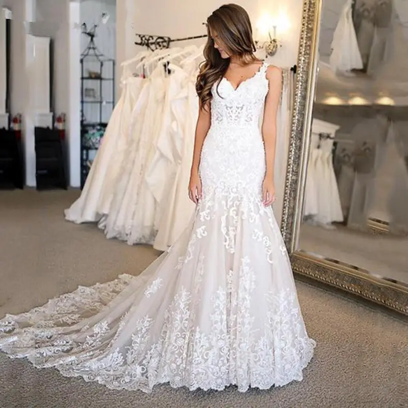 

Lace Applique V-neck Suspender Fishtail Long Skirt Wedding Dress Bridal Gown Sexy Sleeveless Dress Can Be Customized Color