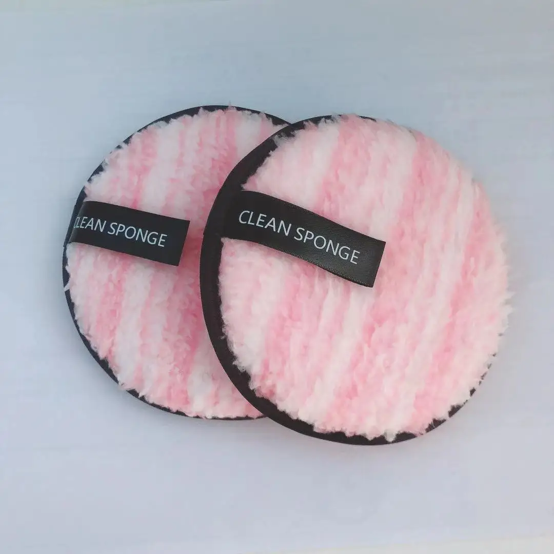 Одна штука многоразовой салфетки для снятия макияжа и очищения лица из микрофибры со встроенной двойной структурой для удобства уборки.