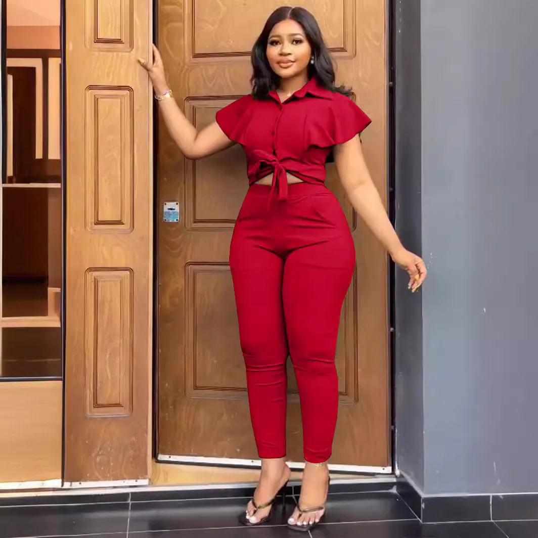 Женский комплект из двух предметов однотонный с топом и брюками весна-лето 2024