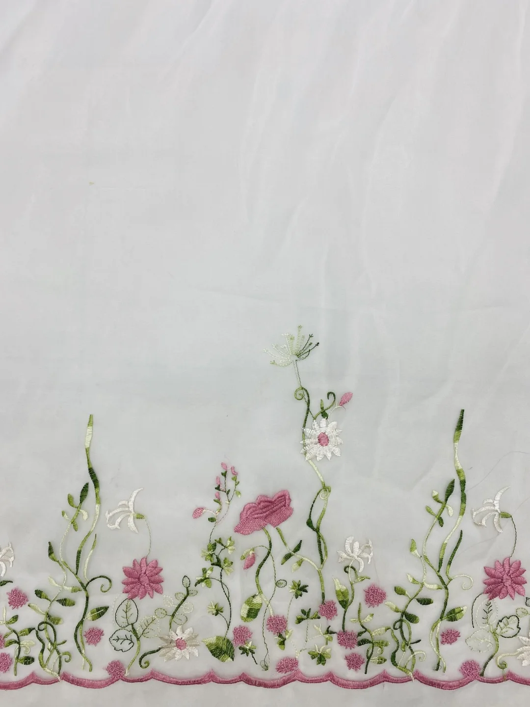 

New products are launched on the shelves creative strange planet patterns bilateral symmetrical embroidery lace