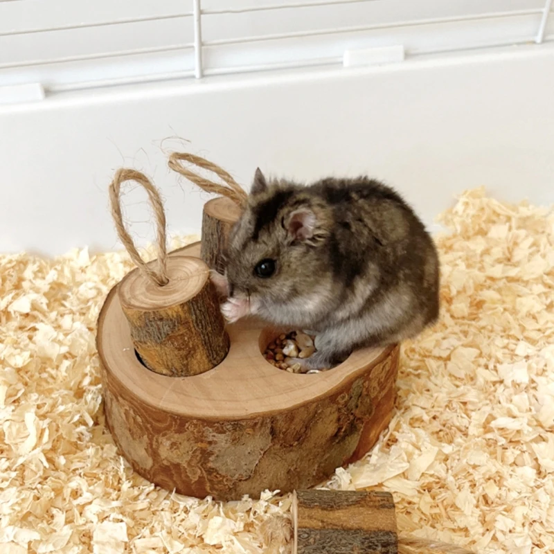 Маленькая игрушка для кормления домашних животных хомяков кроликов деревянная