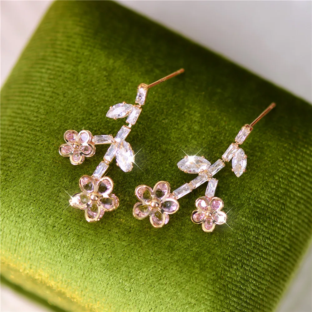 

Exquisite Beautiful Flower Snowflake Zircon Stud Earrings for Women Rhinestone Oval Square Earrings Girls Trend Party Ear Stud