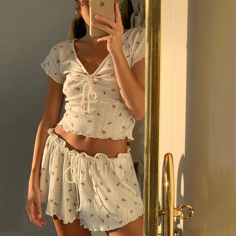 

White Cute Women Set Two Pieces Flore Print Casual Sets Knitted T-shirts 2021 Summer High Waist Stretchy Shorts Home Wear Suits