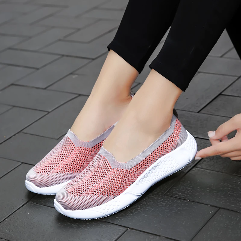 Free Shipping Women's Walking Shoes Breathable Lightweight Slip-On Sneakers Outdoor Casual Flats