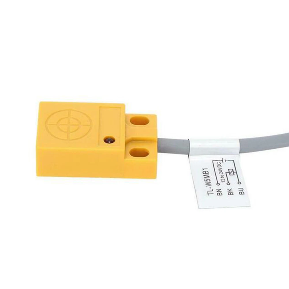 Практичный бесконтактный переключатель TL-W5MC1 DC12-24V Induktiver Proximity NPN 3-проводной
