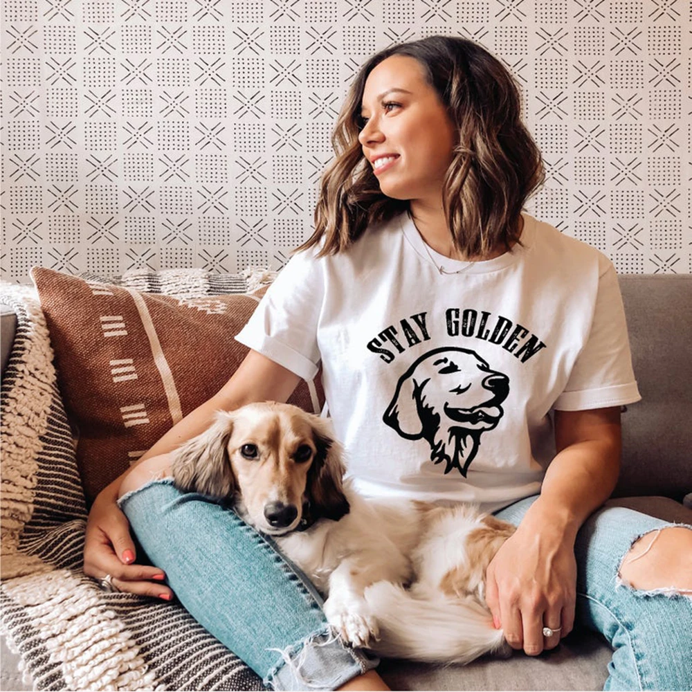 

Футболка унисекс Stay Golden, футболка с рисунком собаки, любимого подарка, собаки, яркая женская футболка, футболки с рисунком, Летние повседнев...