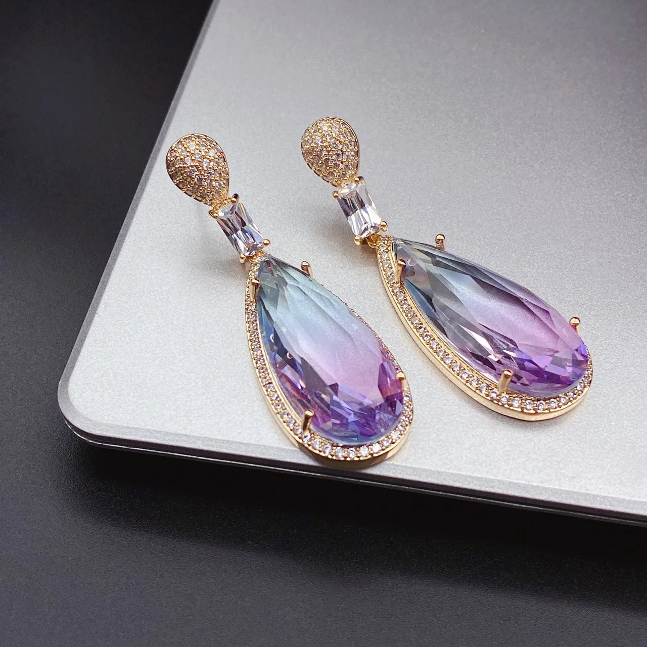 

Luxury Purple Cubic Zircon Long Big Drop Earring for Women Classic Shiny Exaggerated Long Earrings Wedding Bridal Jewelry Gift