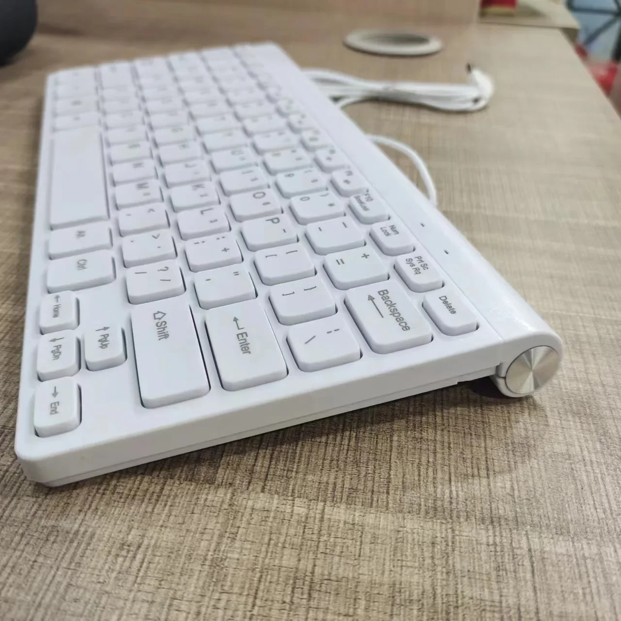 Проводная 87-клавишная клавиатура ультратонкая настольная для ноутбука офиса