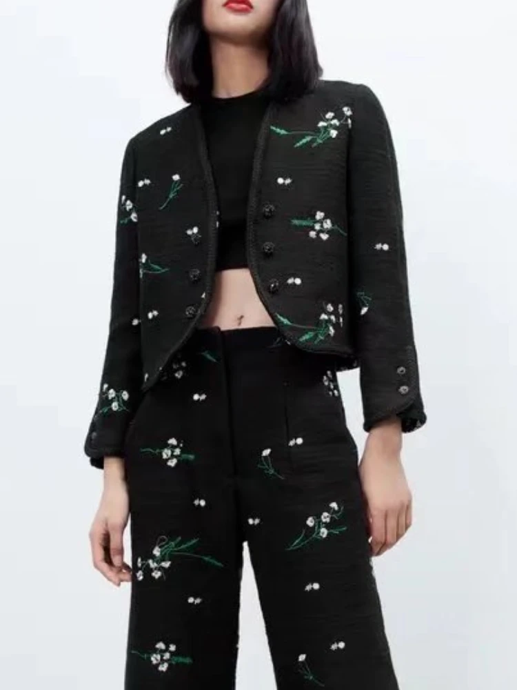 

XEASY Vintage Floral Embroidery Print Women Jacket Short Coat 2022 Fashion Female Long Sleeve Open Stitch Coats Casual Slim Chic