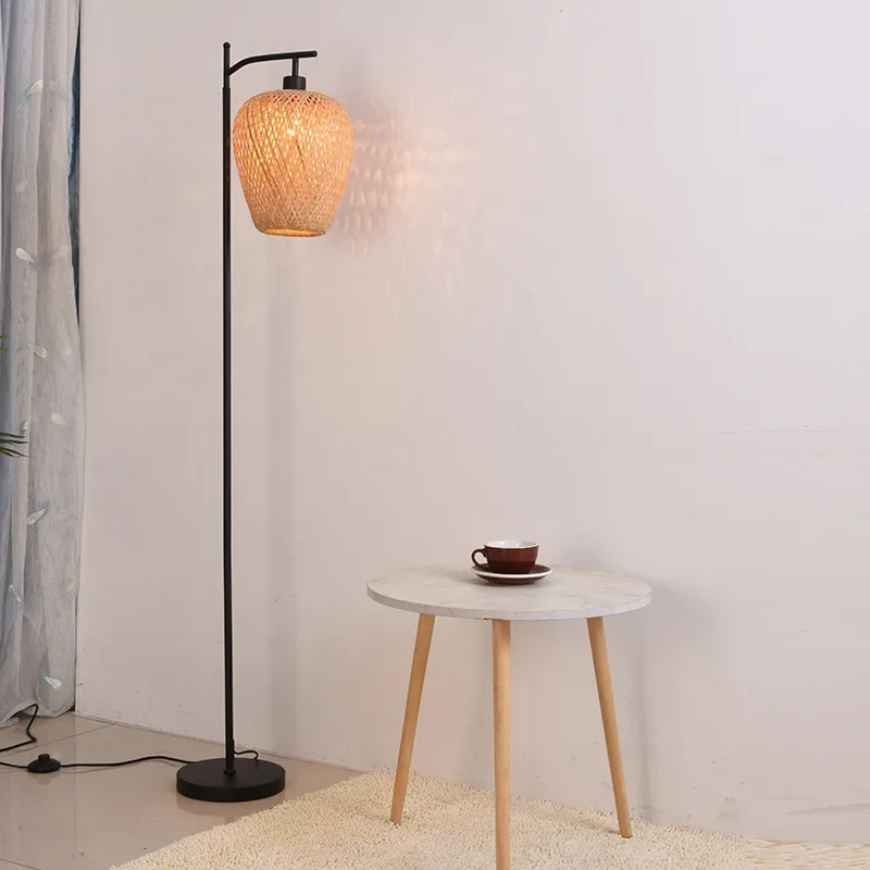 Напольная Лампа ручной работы из ротанга в американском стиле для гостиницы