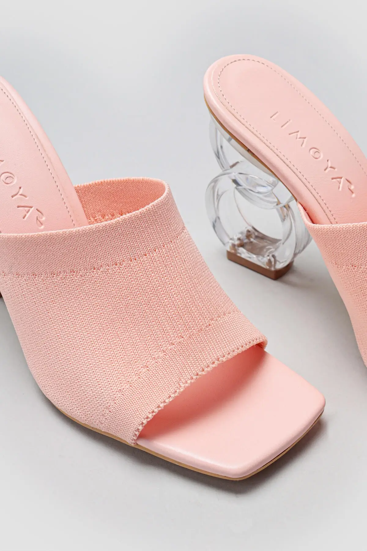 

Women Powder Mesh Fabric Ring Heel Detailed Square Toe Slippers
