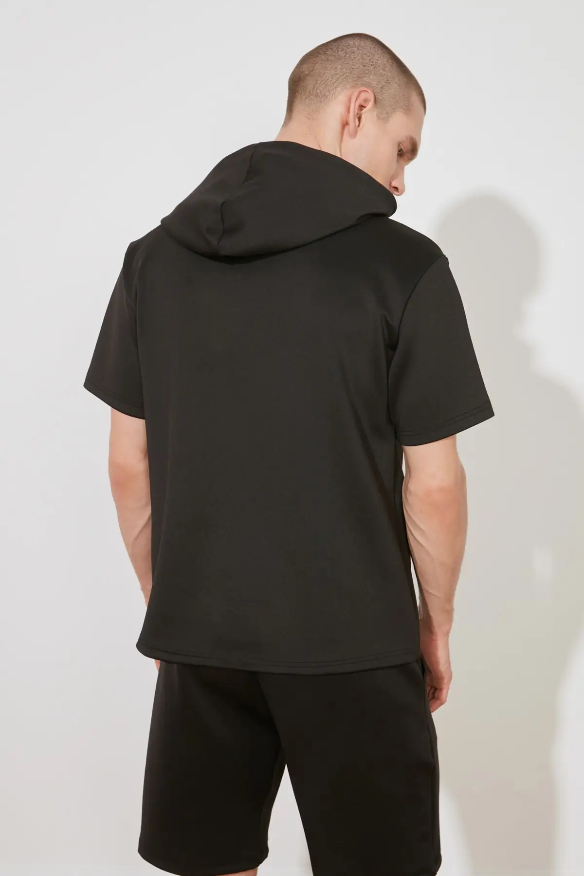 

Trendyol Men 'S Regular Fit Sweatshirt TMNSS21SW0308