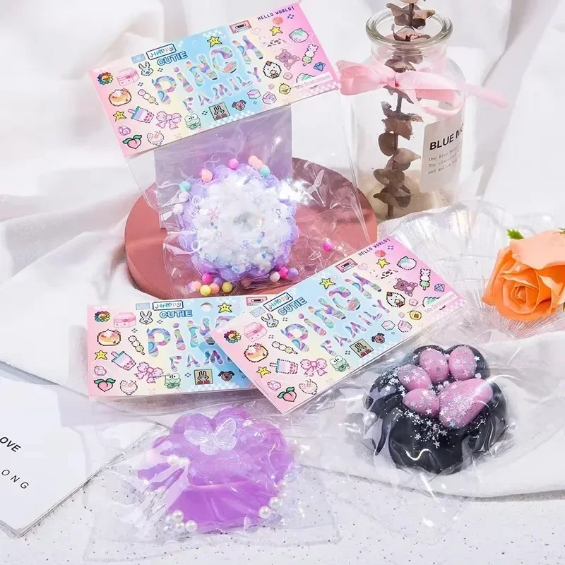 Игрушка-щипцы кошачьей лапы