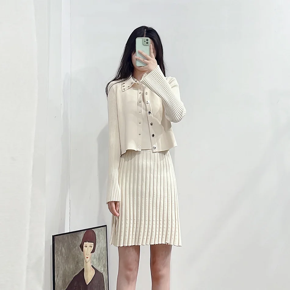 Sleeveless Solid Colour Metal Circle Short Section Knitted Shirt Women + Half Skirt Set 2022 Summer New Cardigan Short Skirt Set