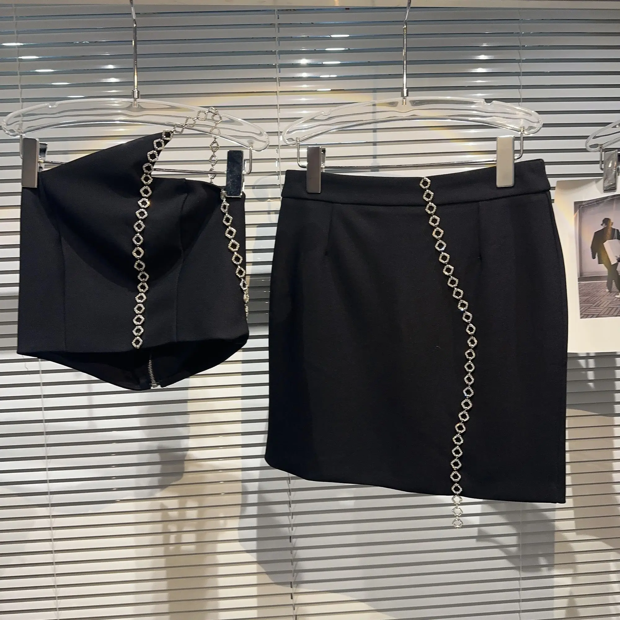 

Diamond Strapless Top And Mini Skirt Black Sexy Two Piece Set For Women