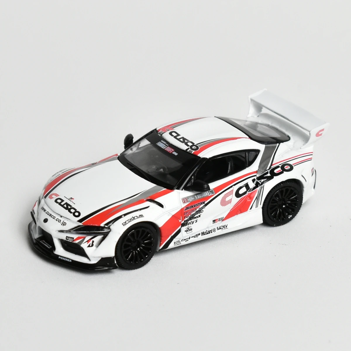 

Модель автомобиля под давлением MINIGT 1/64 Pandem GR Supra V1.0 #770 Team Cusco 364
