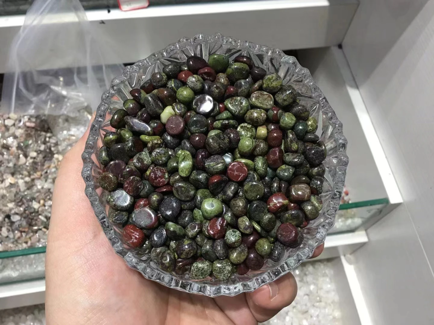 Натуральный камень в виде крови дракона качество гравия кристаллический