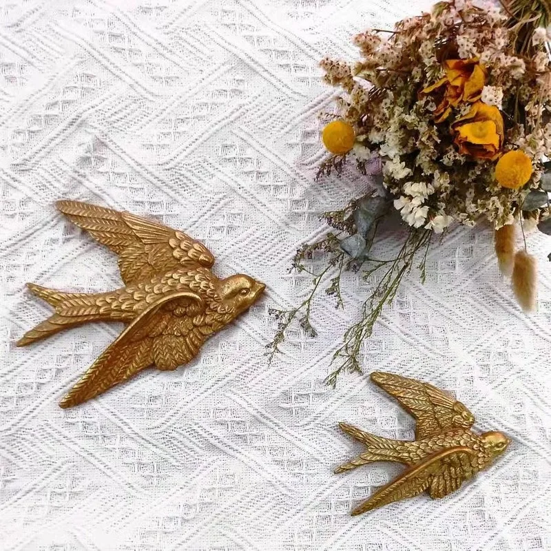 

Европейские ретро-украшения на стену в виде ласточки, настенные украшения для гостиной и спальни, маленькие украшения в форме ласточки, Мас...