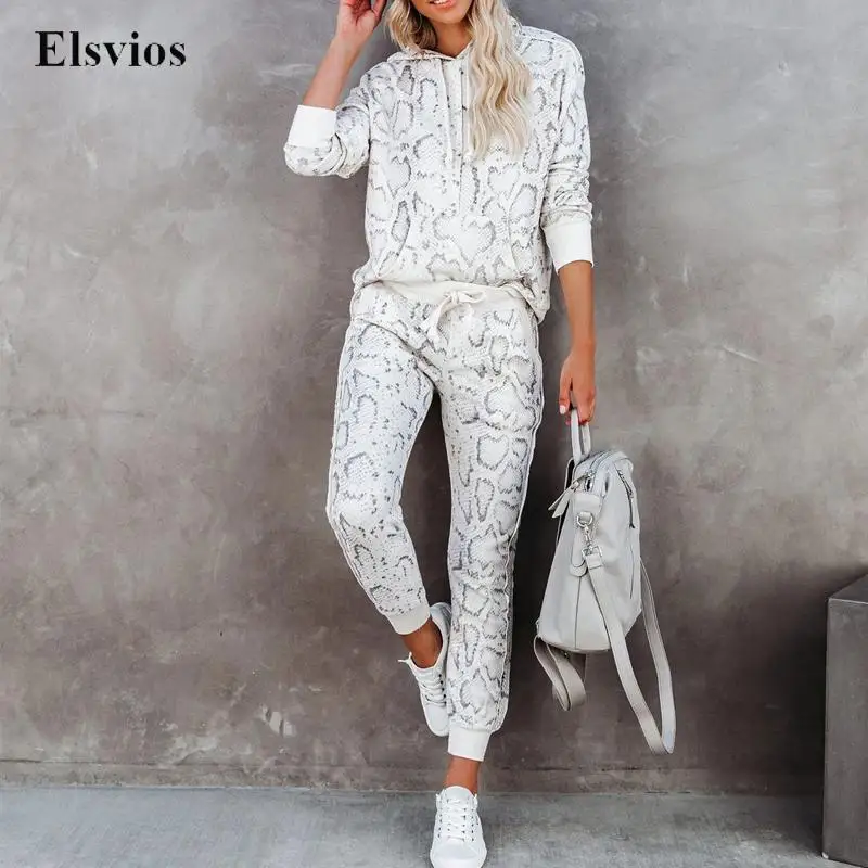 

Autumn Winter Long Sleeve Pullover Set Suit Women Casual Hooded Sweatshirt And Pocket Pants Tracksuit Fashion Snake Print Outfit