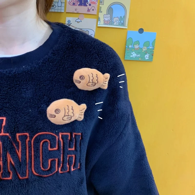 Ins мультяшная Милая брошь в виде змеи ожога плюшевая Маленькая женская на рюкзаке