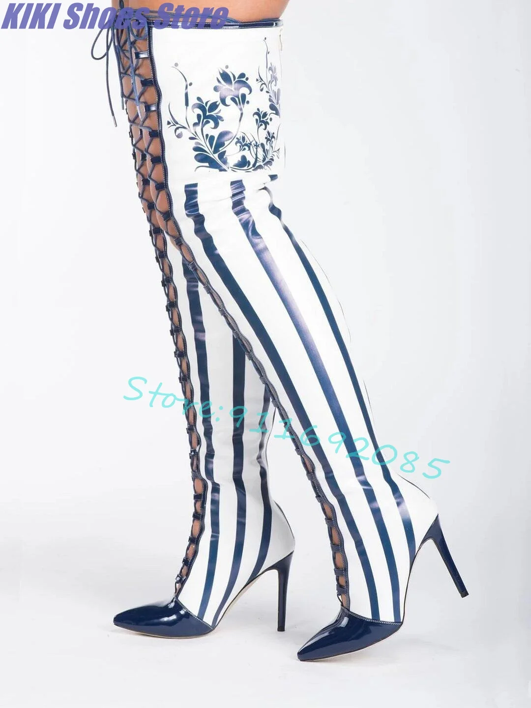 

Женские сапоги выше колена, синие сапоги в полоску с острым носком и перекрестными ремешками, сапоги на высоком каблуке с голубым принтом
