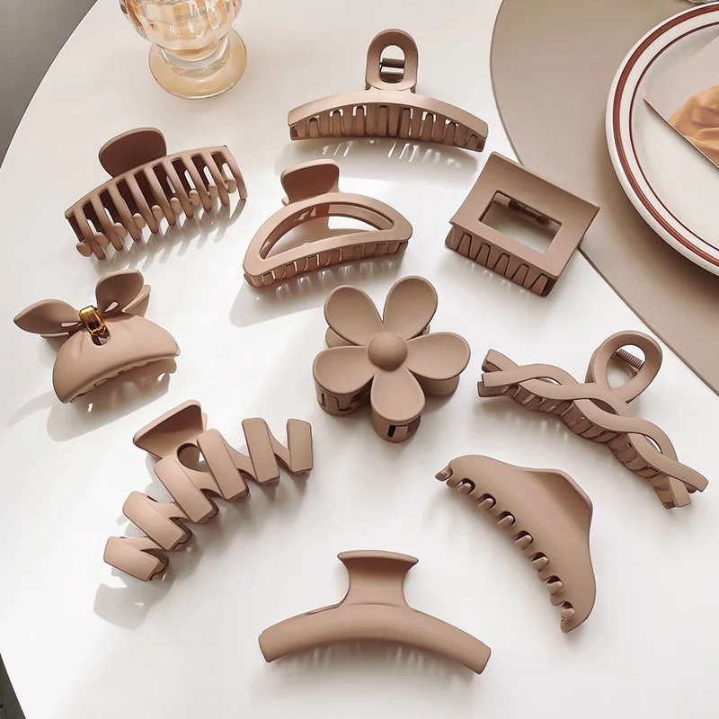 

1pcs Korean Coffee Large Hair Claws Acrylic Hairpins Barrette Crab Hair Clips Headwear for Women Girls Braiders Hair Accessories