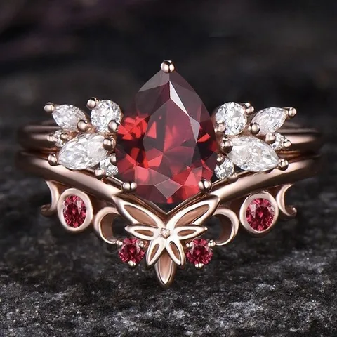 Кольца NovoPublic розового золота с камнями