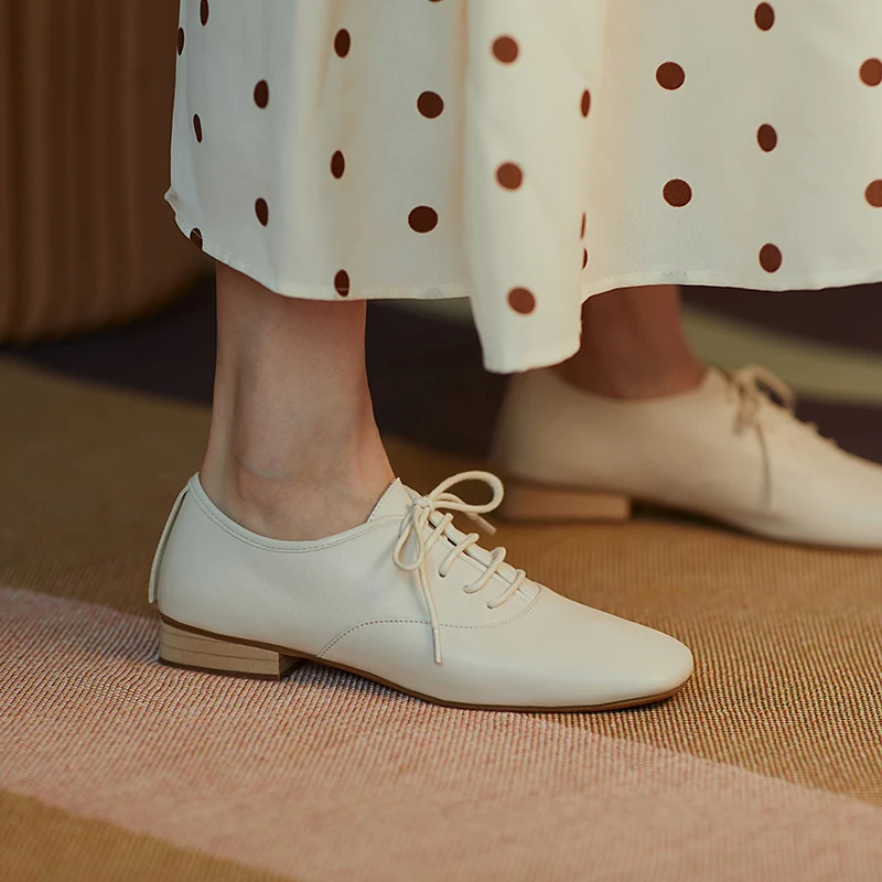 Women's shoes of spring and autumn cowhide simple square head cross binding low heel cow tendon soles women's shoes