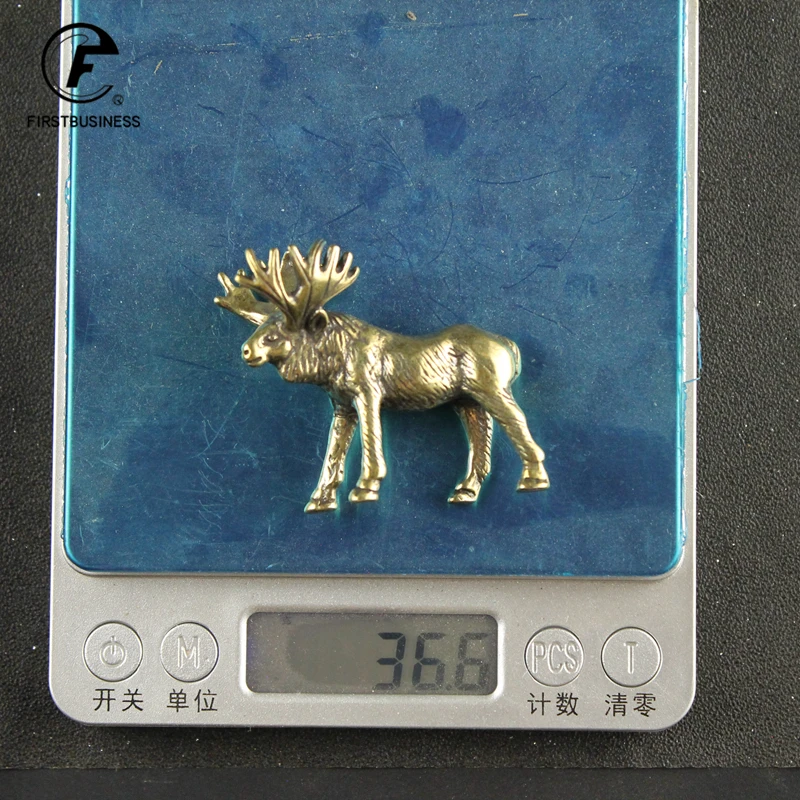 

Миниатюрная медная фигурка лося