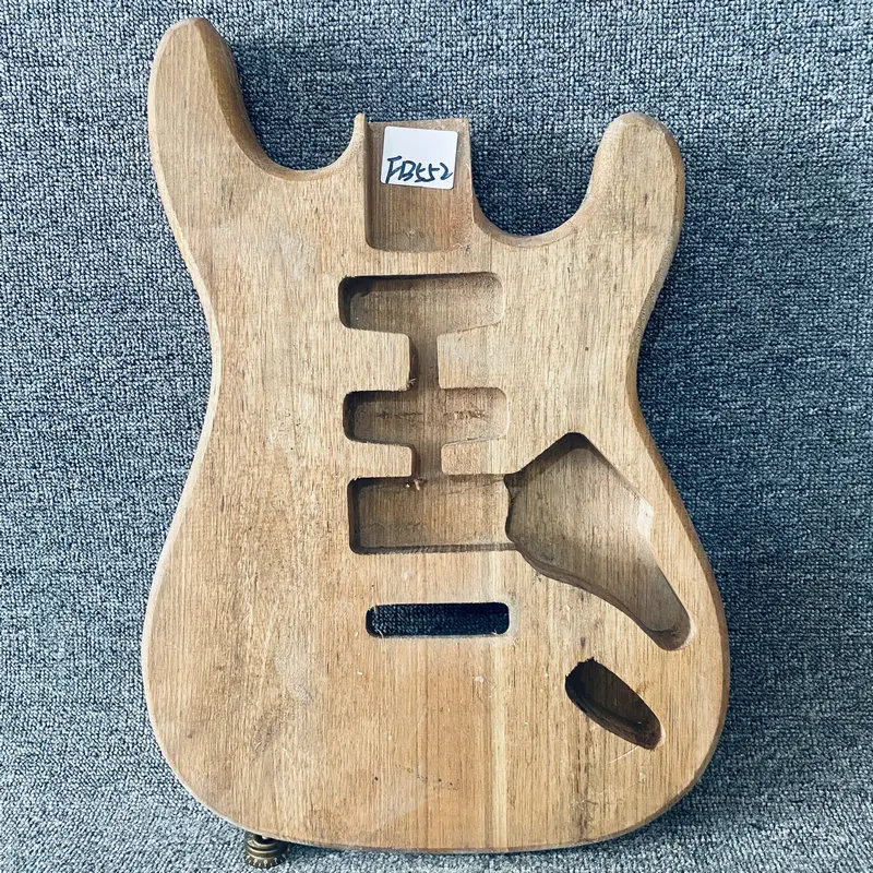 Запасные части для электрической гитары Strato