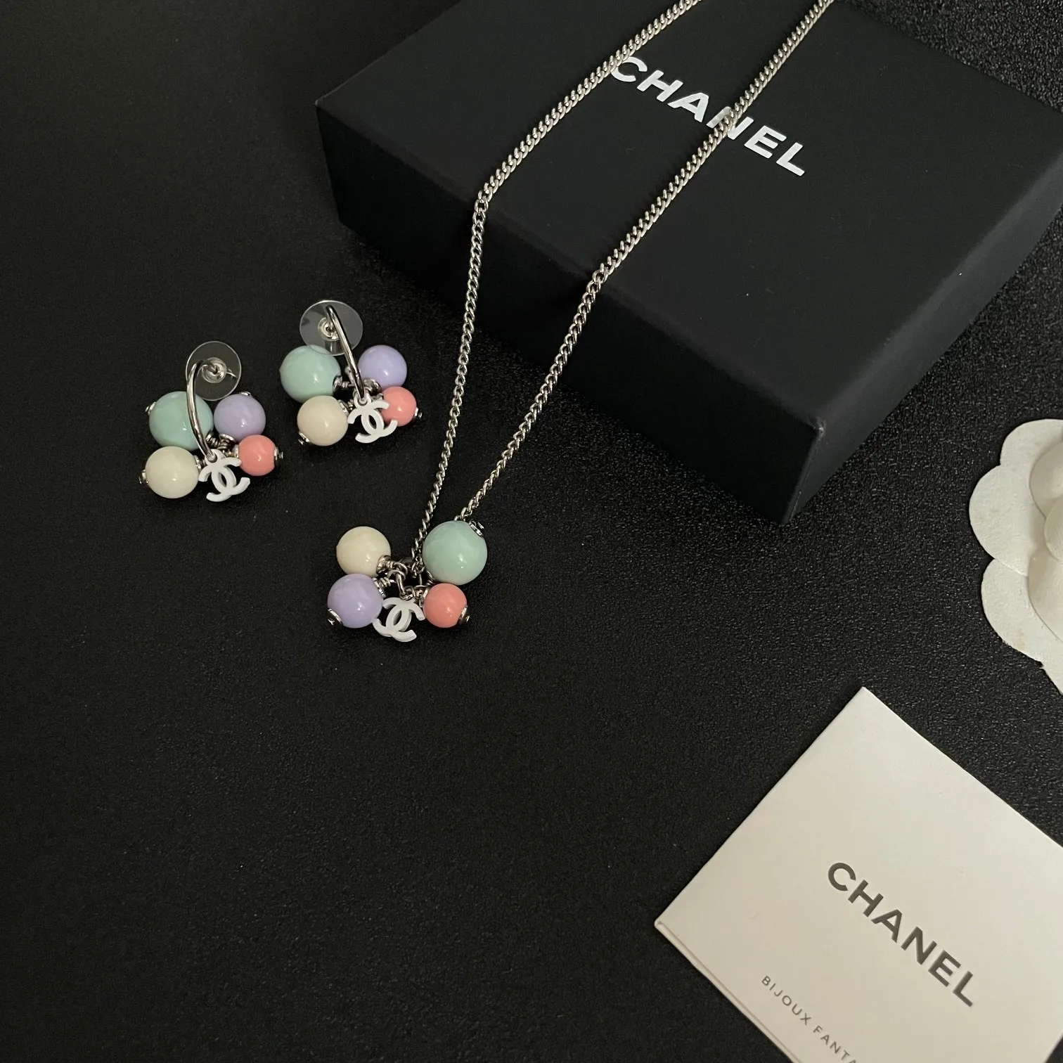 ожерелье Chanel Роскошь и романтика Оригинальная упаковка коробки Высокое качество