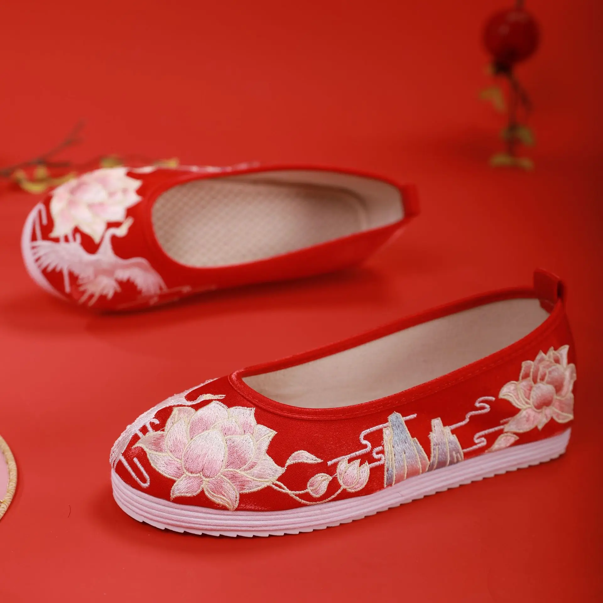 KS44 Осенние новые винтажные туфли Hanfu в стиле ретро простые красные женские Xiuhe