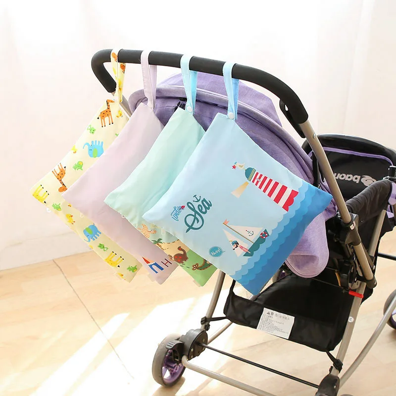 

Multifunctional Baby Diaper Bag Nappy Organizer Reusable Waterproof Print Wet/Dry Bag Mummy Storage Bag Travel Carry Bag 28*28cm
