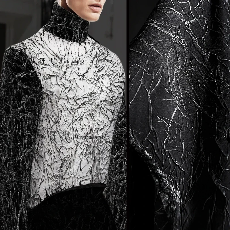 Ткань с черной краской и серебряной трещинкой трехмерная реконструкция текстуры