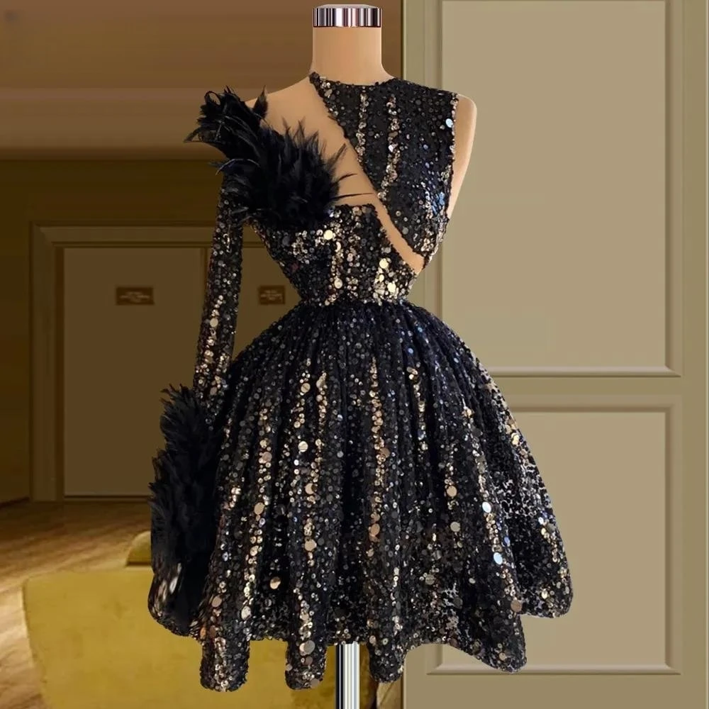 

Black Cocktail Dresses A-line Sheer Knee Length Sequins Feather Homecoming Dresses Haute Couture